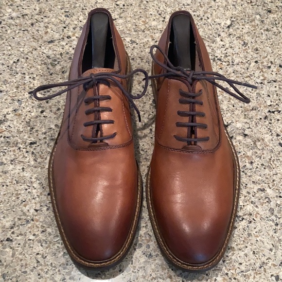 Men’s 8.5 Vince Camuto Lawsen brown oxfords main image 6